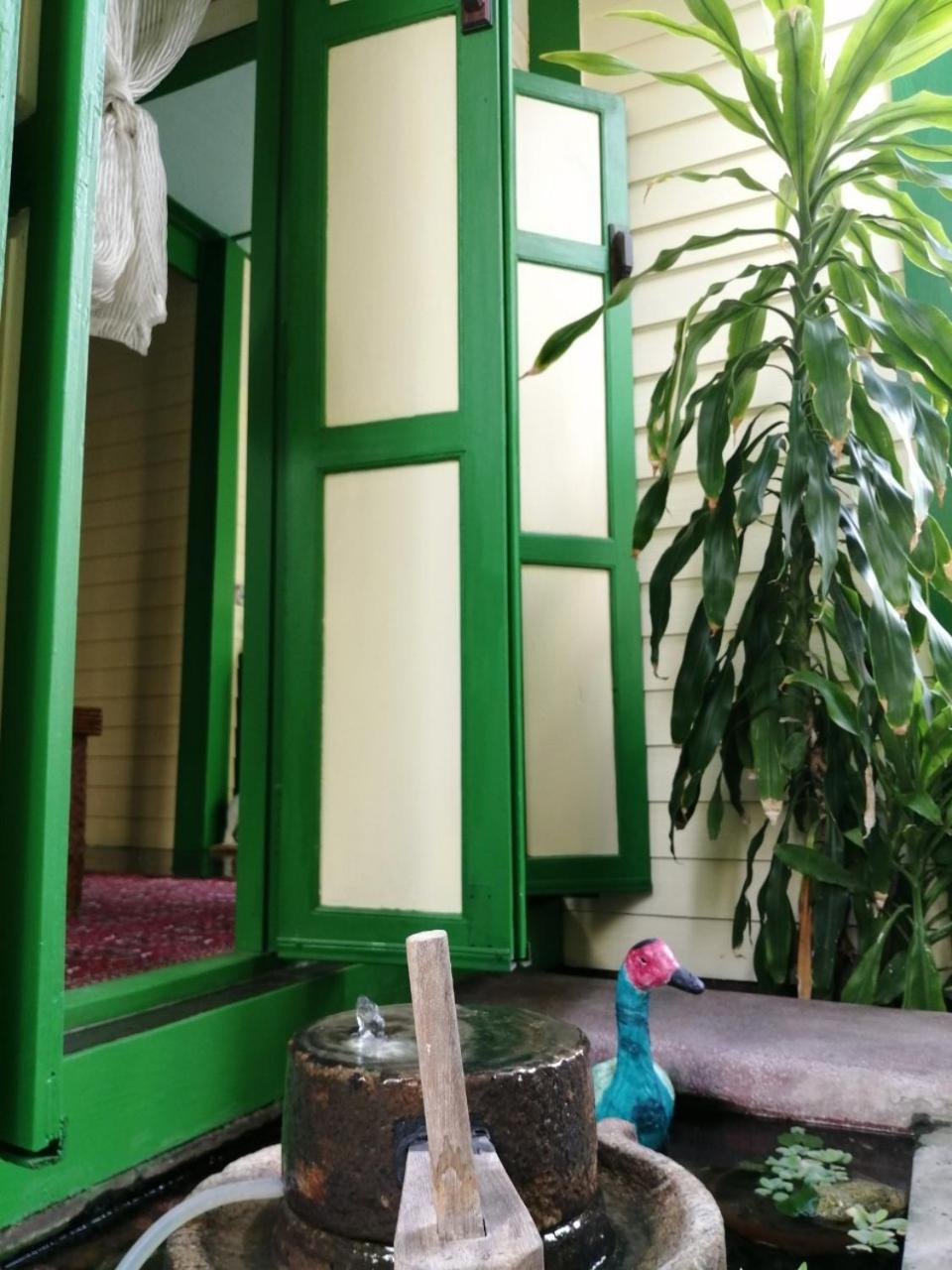 Baan Tepa Boutique House Bed & Breakfast Bangkok Ngoại thất bức ảnh