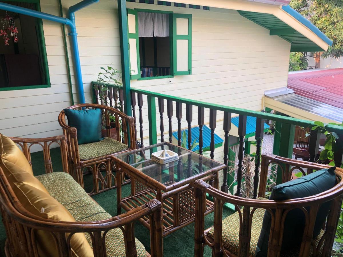 Baan Tepa Boutique House Bed & Breakfast Bangkok Ngoại thất bức ảnh